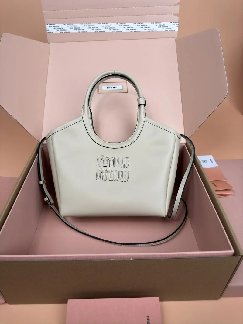Miu Miu Shopping Bags Snug 56005