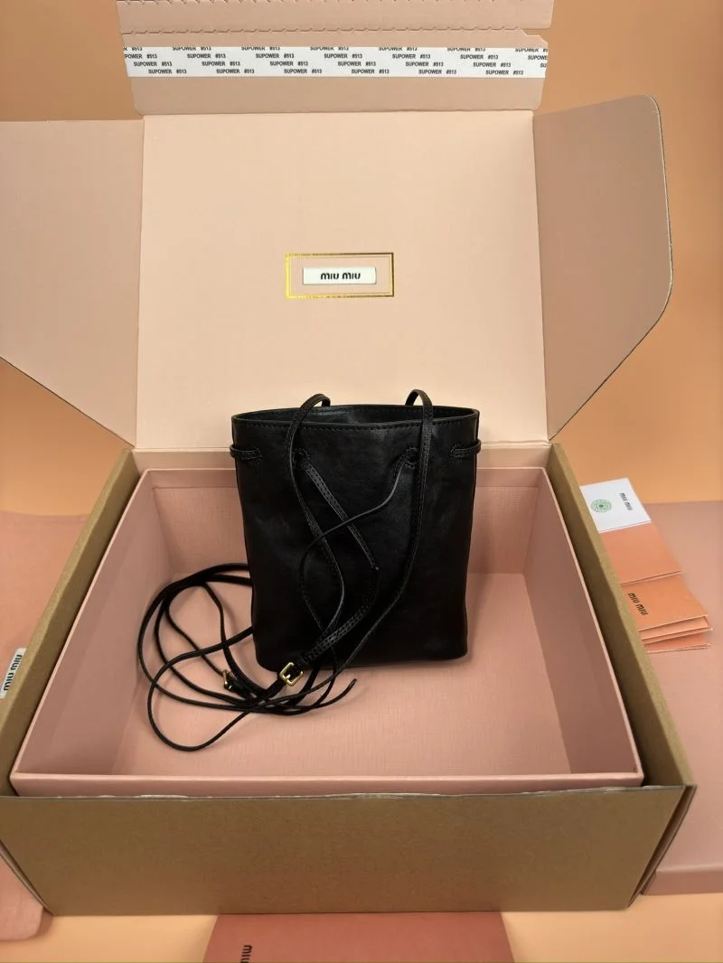 Miu Miu Shopping Bags Sleek 56009