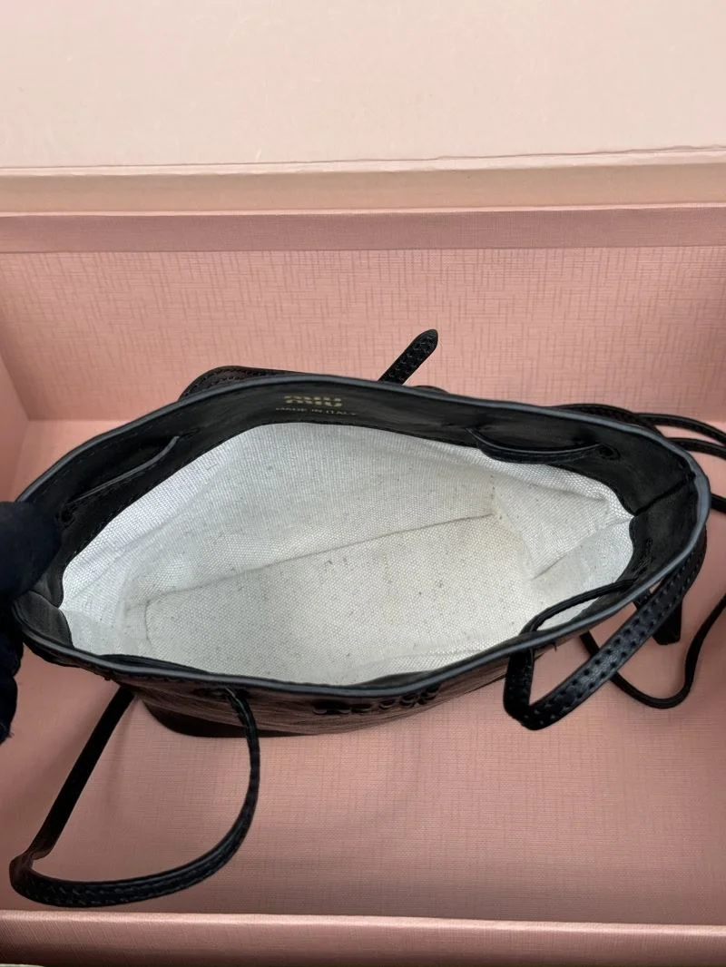 Miu Miu Shopping Bags Sleek 56009