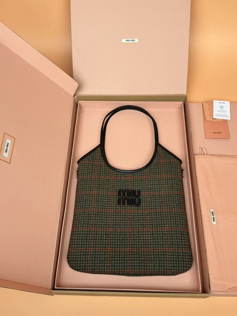 Miu Miu Shopping Bags Sophisticated 56017