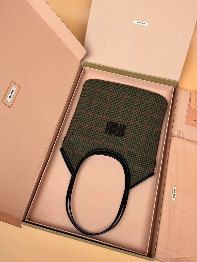 Miu Miu Shopping Bags Sophisticated 56017