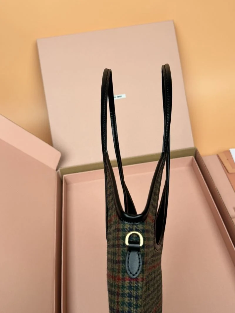 Miu Miu Shopping Bags Sophisticated 56017