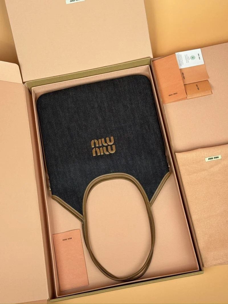 Miu Miu Shopping Bags Fashionable 55980