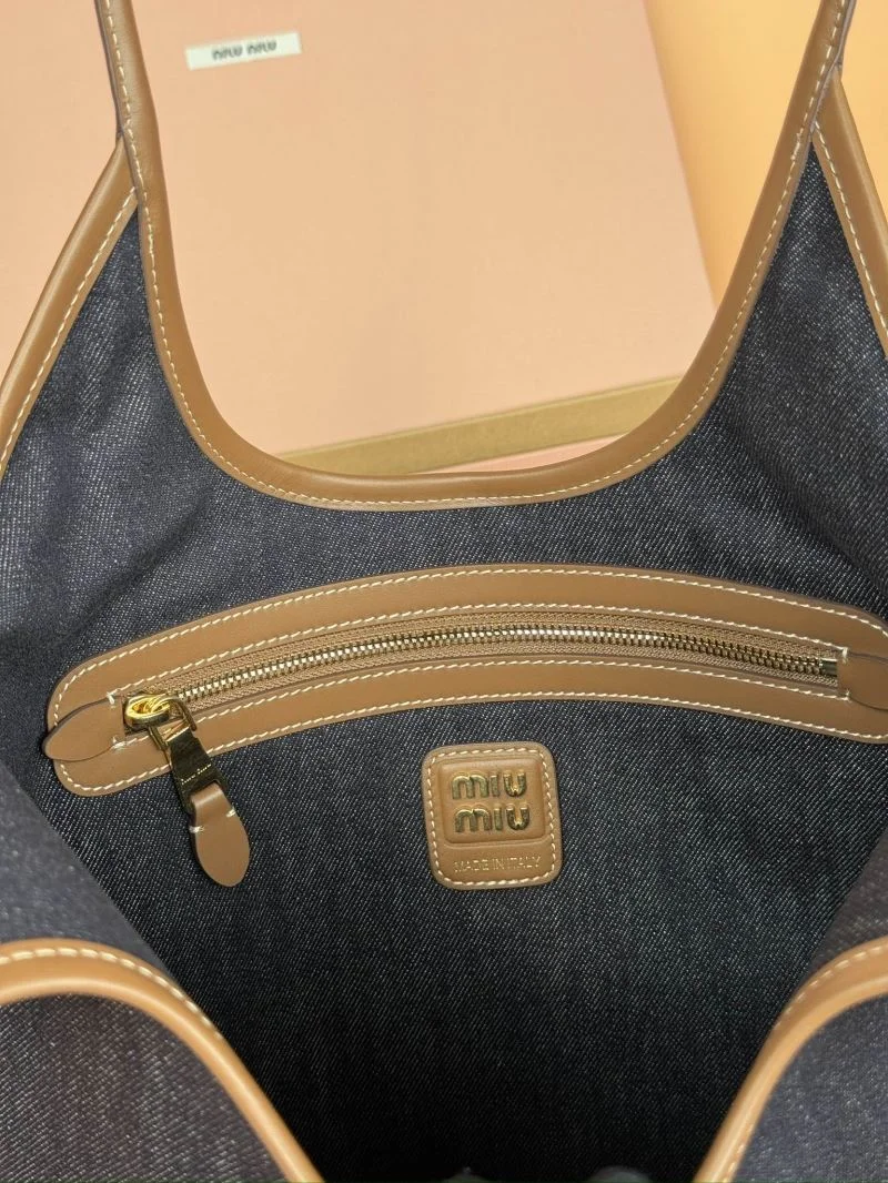 Miu Miu Shopping Bags Fashionable 55980