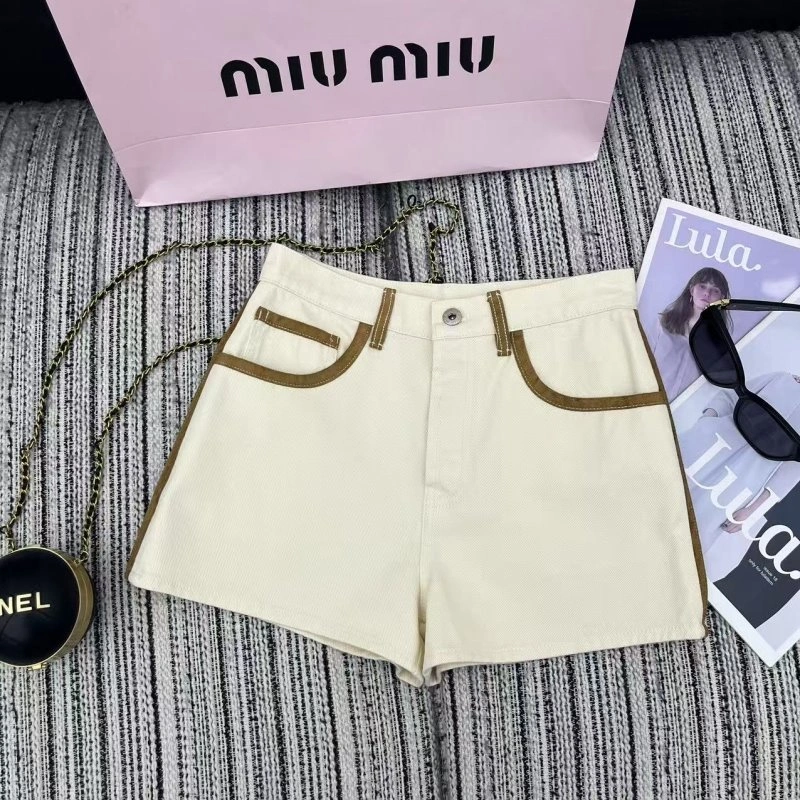 Miu Miu Short Pants Elegant 151161