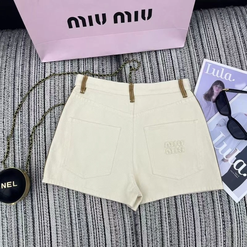 Miu Miu Short Pants Elegant 151161