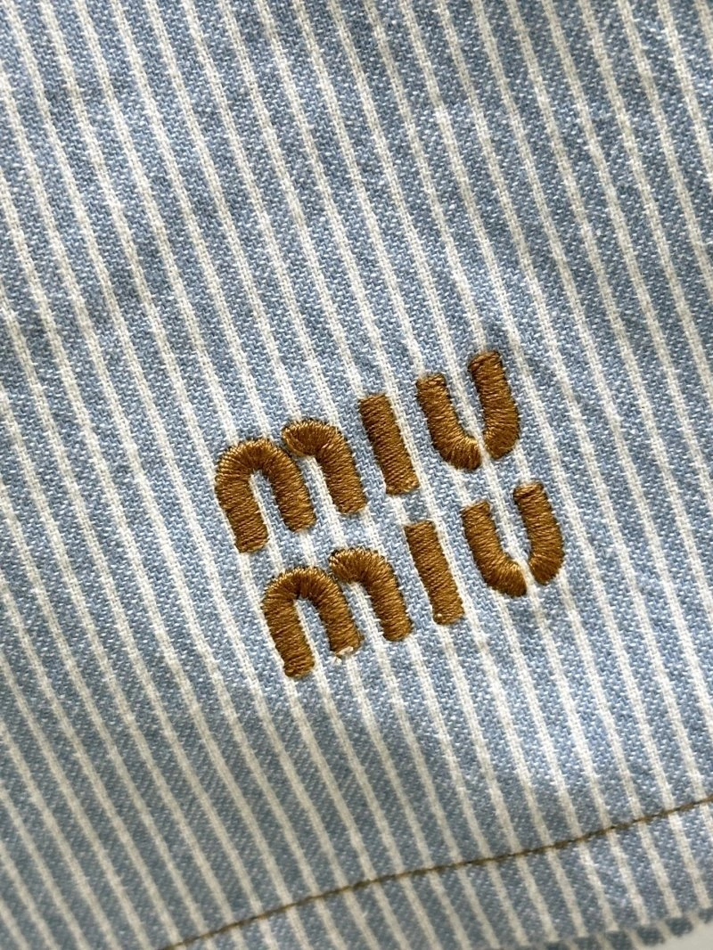 Miu Miu Short Pants Supportive 151145