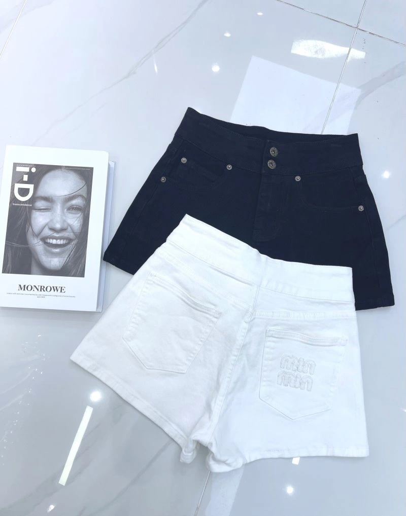 Miu Miu Short Pants Youthful 151141