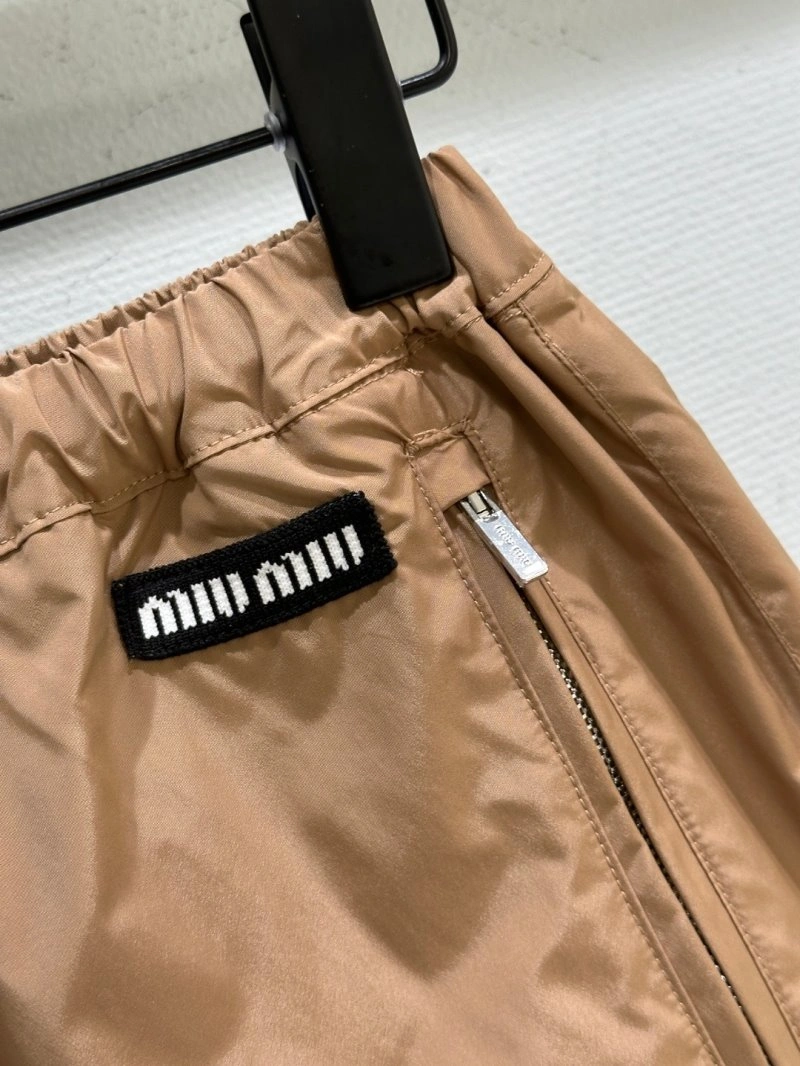 Miu Miu Short Pants Sleek 151136