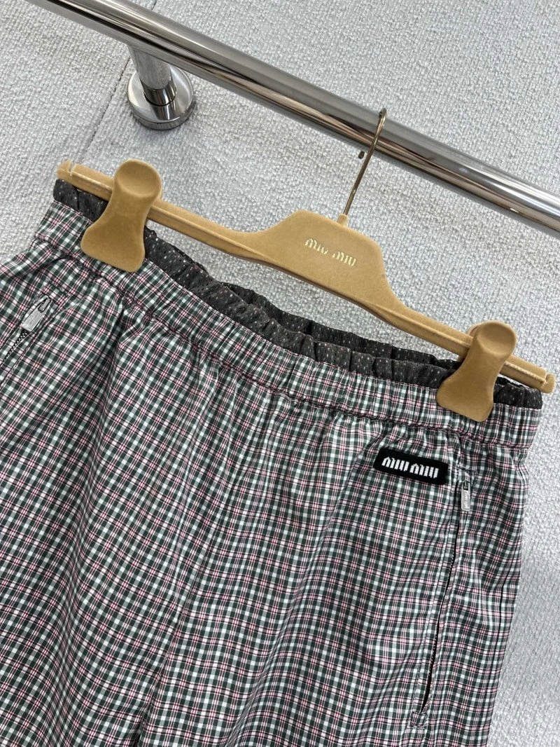 Miu Miu Short Pants TimelessDesign 156264