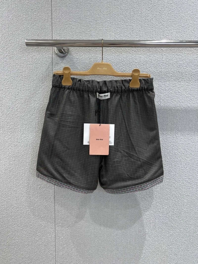 Miu Miu Short Pants TimelessDesign 156264
