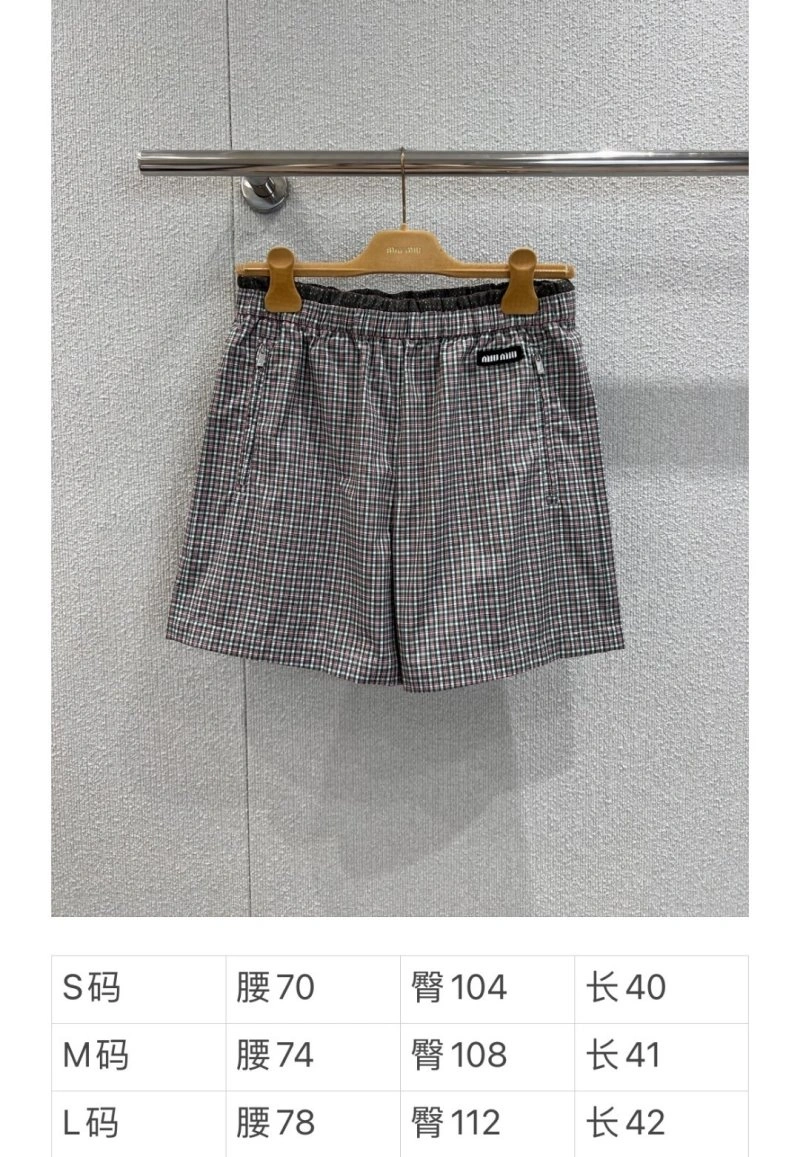 Miu Miu Short Pants TimelessDesign 156264