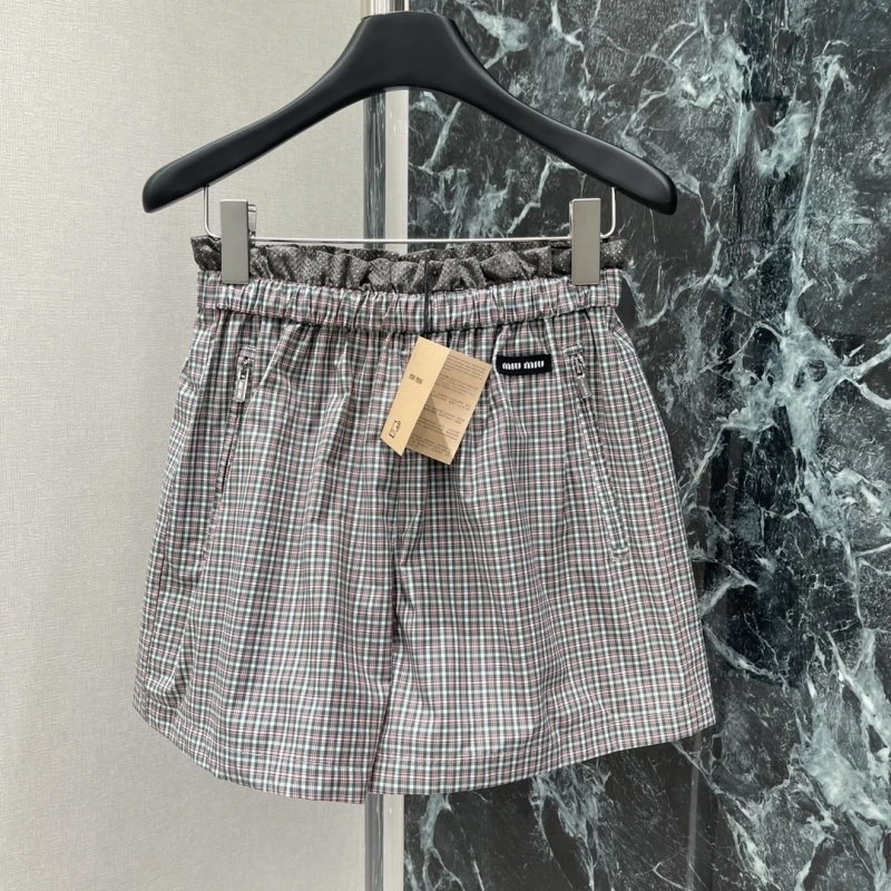 Miu Miu Short Pants Lightweight 156261