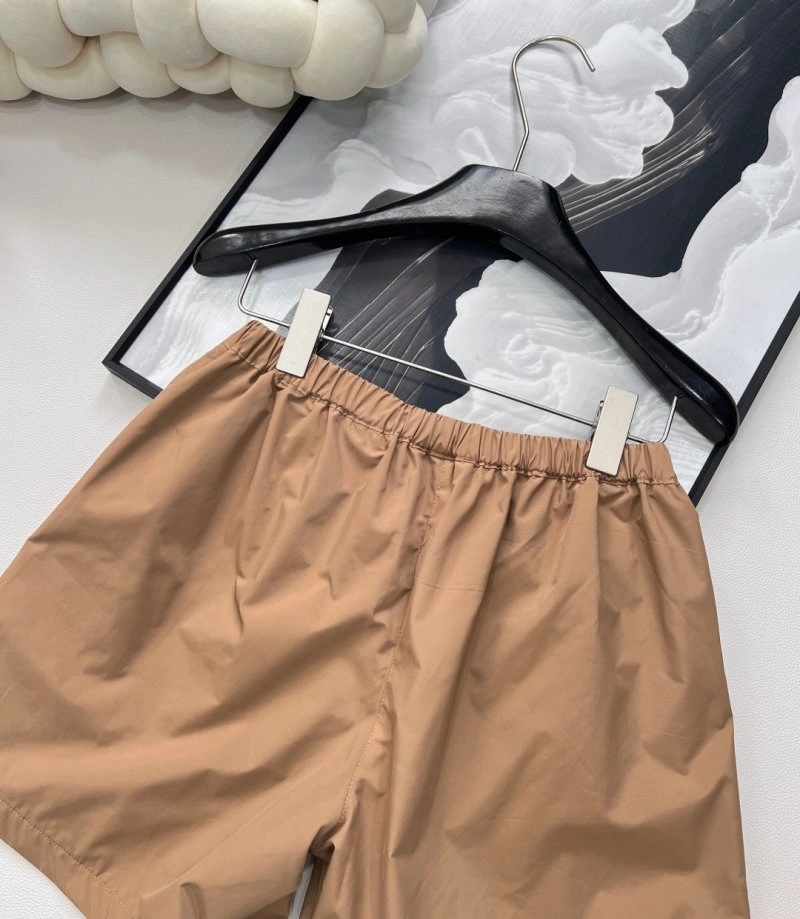 UrbanChic Miu Miu Short Pants 148700