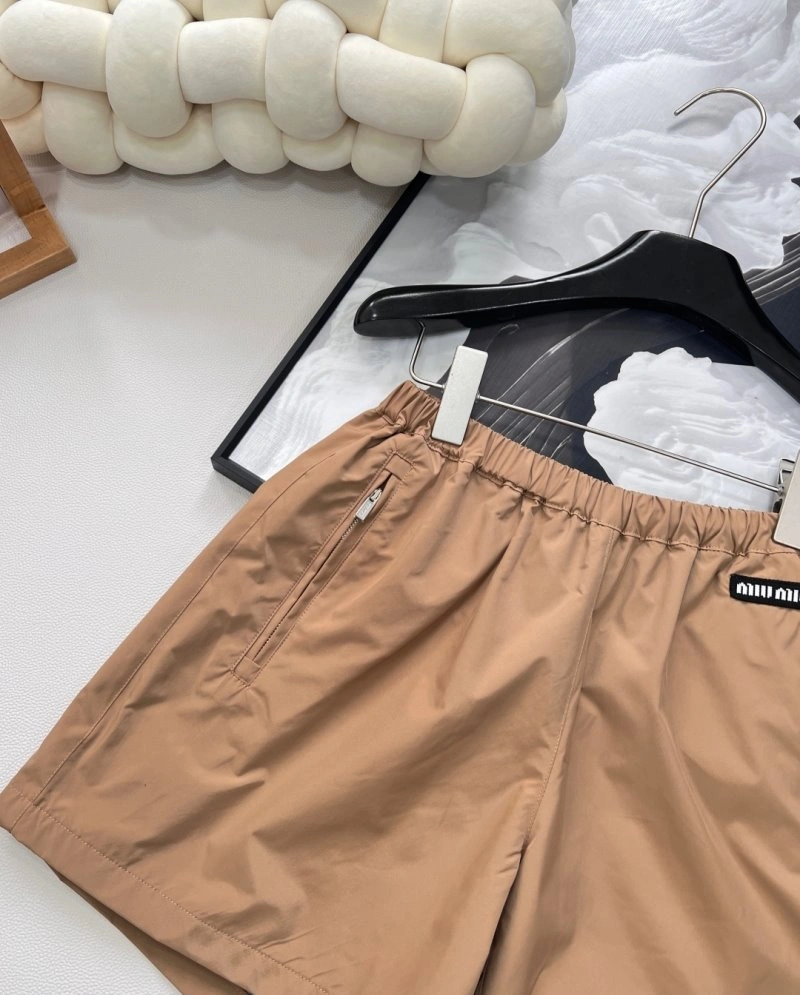 UrbanChic Miu Miu Short Pants 148700
