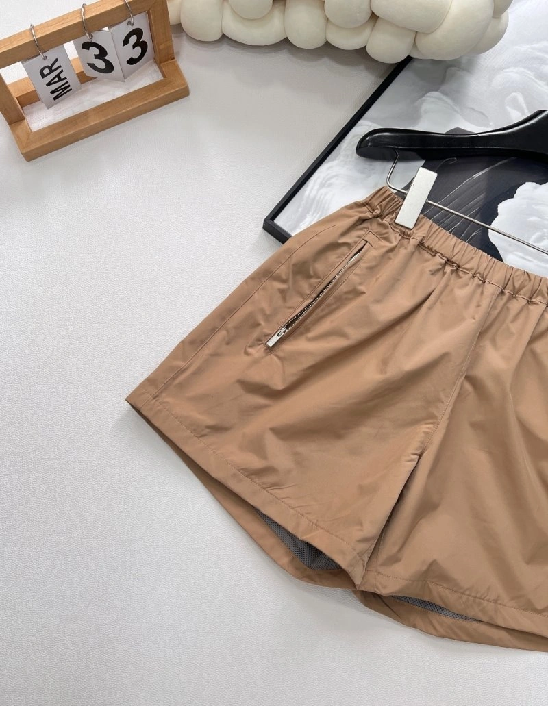 UrbanChic Miu Miu Short Pants 148700
