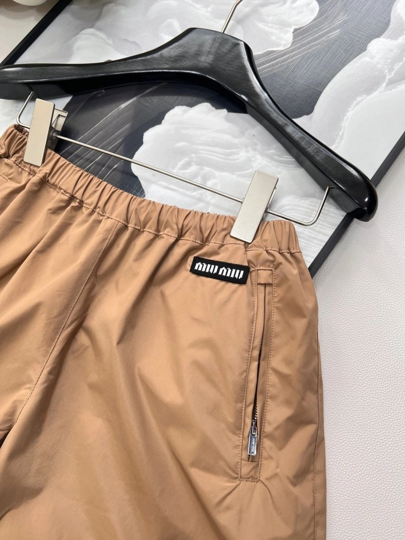 UrbanChic Miu Miu Short Pants 148700