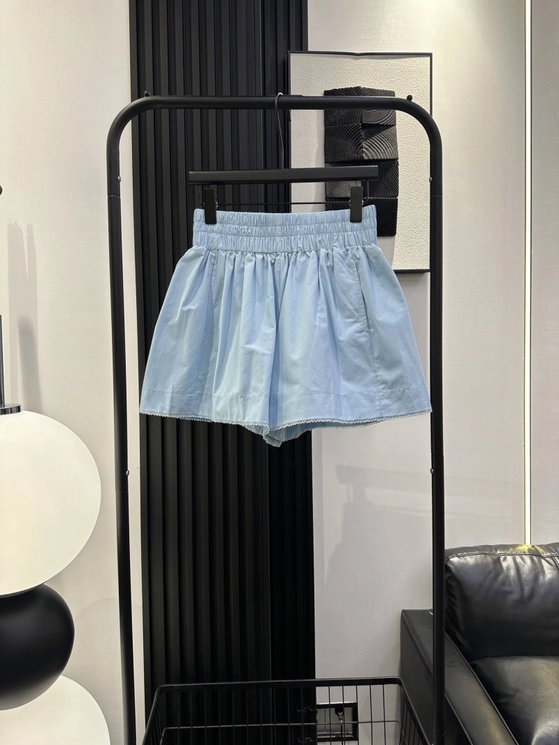 Versatile Miu Miu Short Pants 148695