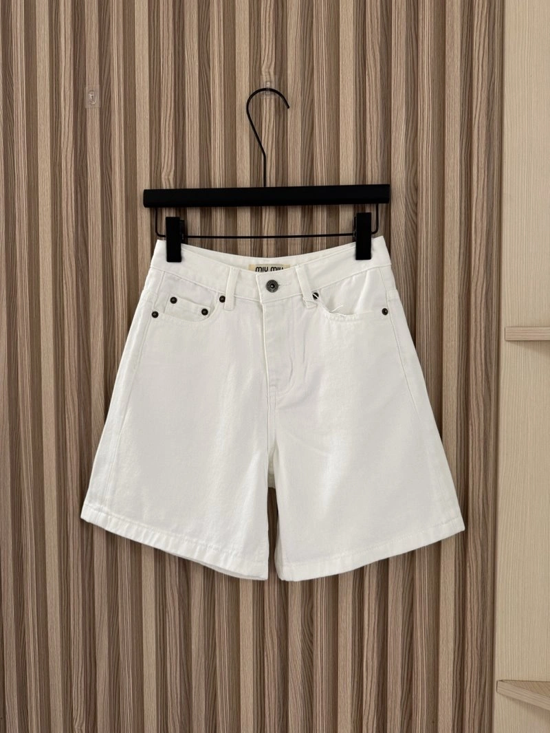 Miu Miu Short Pants Elegant 148692