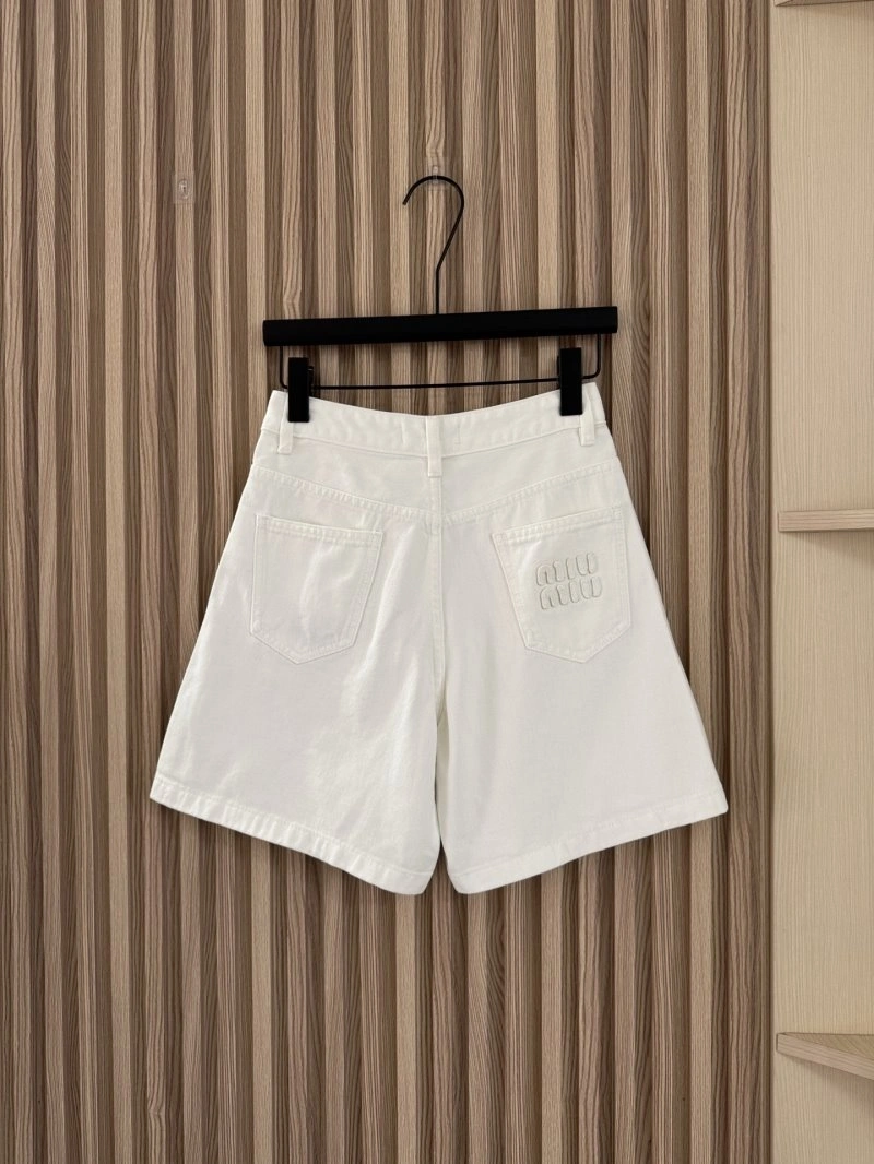 Miu Miu Short Pants Elegant 148692