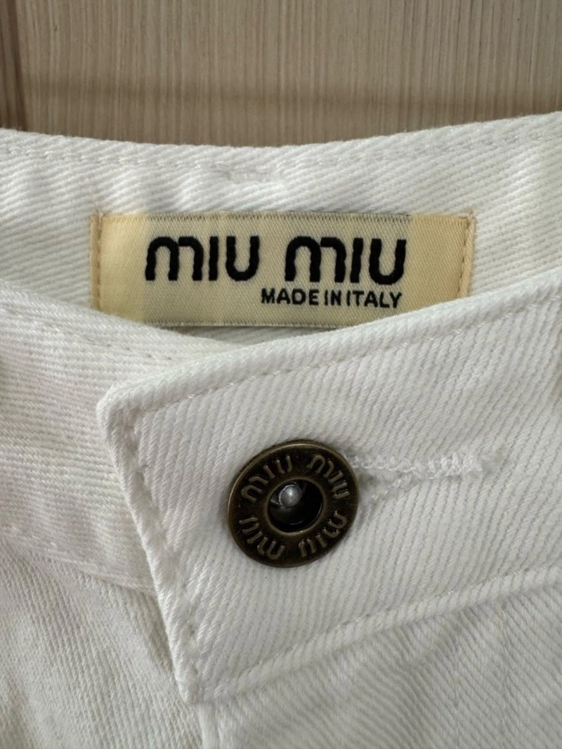 Miu Miu Short Pants Elegant 148692