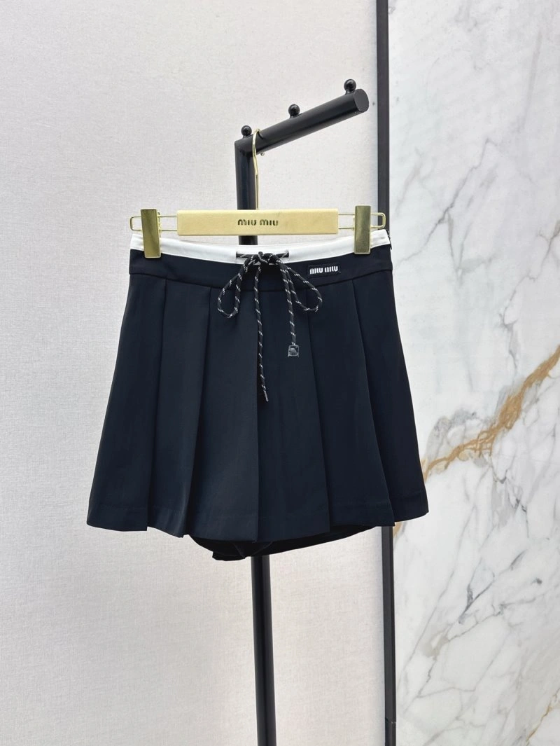 Versatile Miu Miu Short Pants 148684