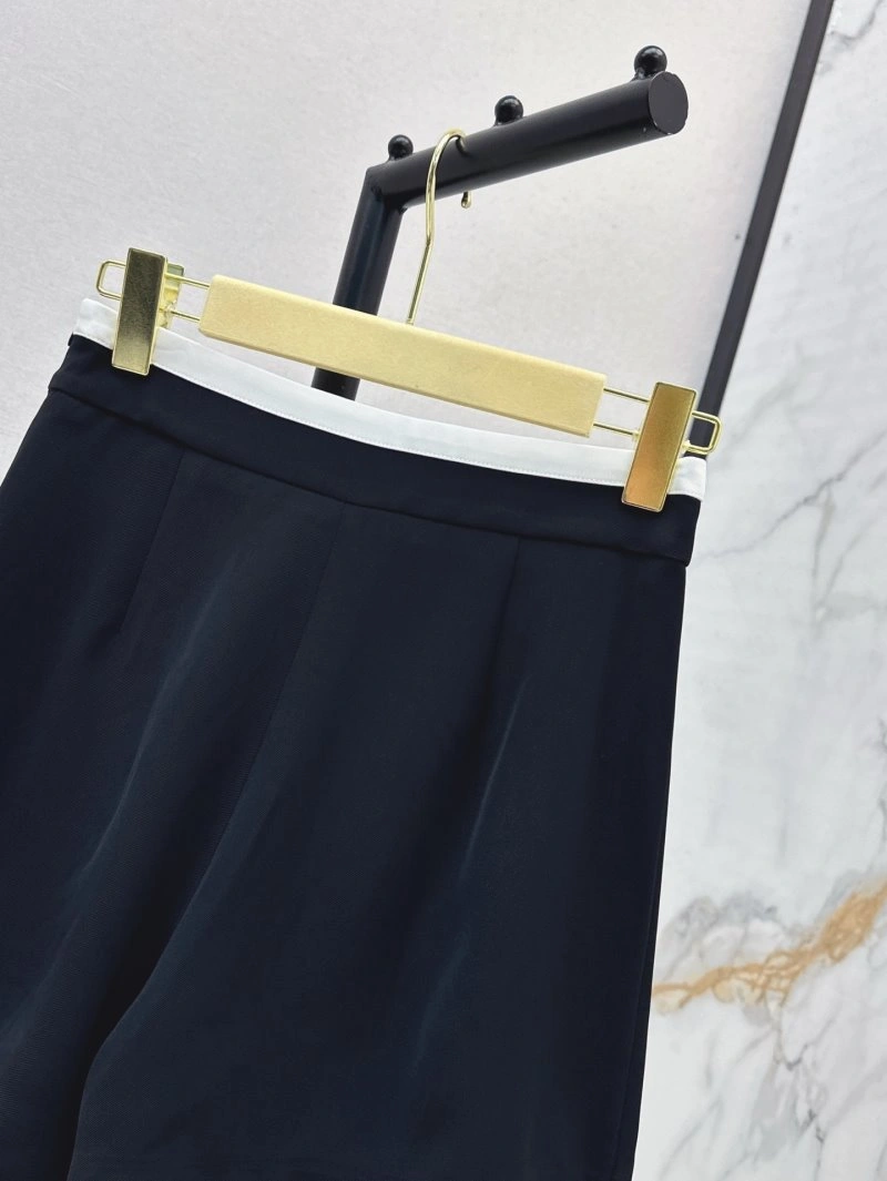 Versatile Miu Miu Short Pants 148684