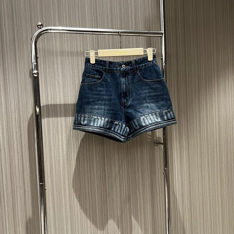 Sporty Miu Miu Short Pants 148678