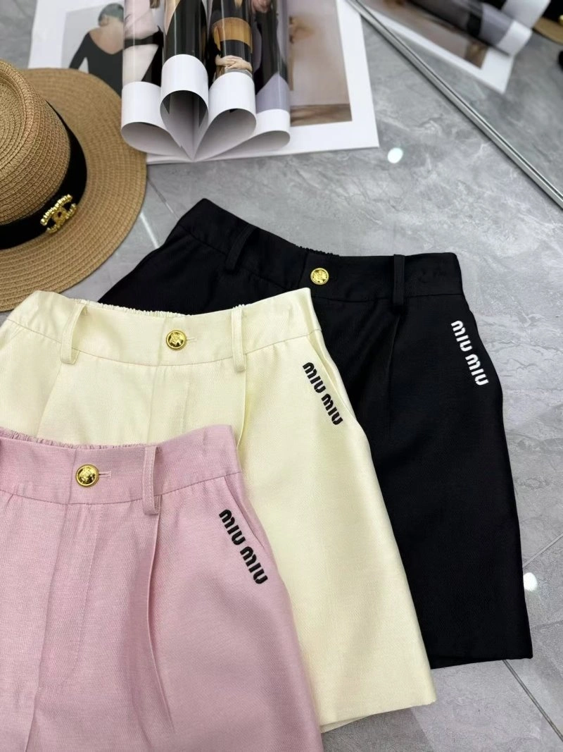 Miu Miu Short Pants OdorResistant 152994
