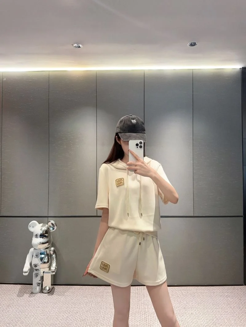 Vibrant Miu Miu Short Suits 163932