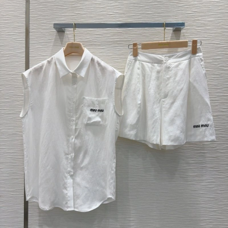 TechFriendly Miu Miu Short Suits 151146