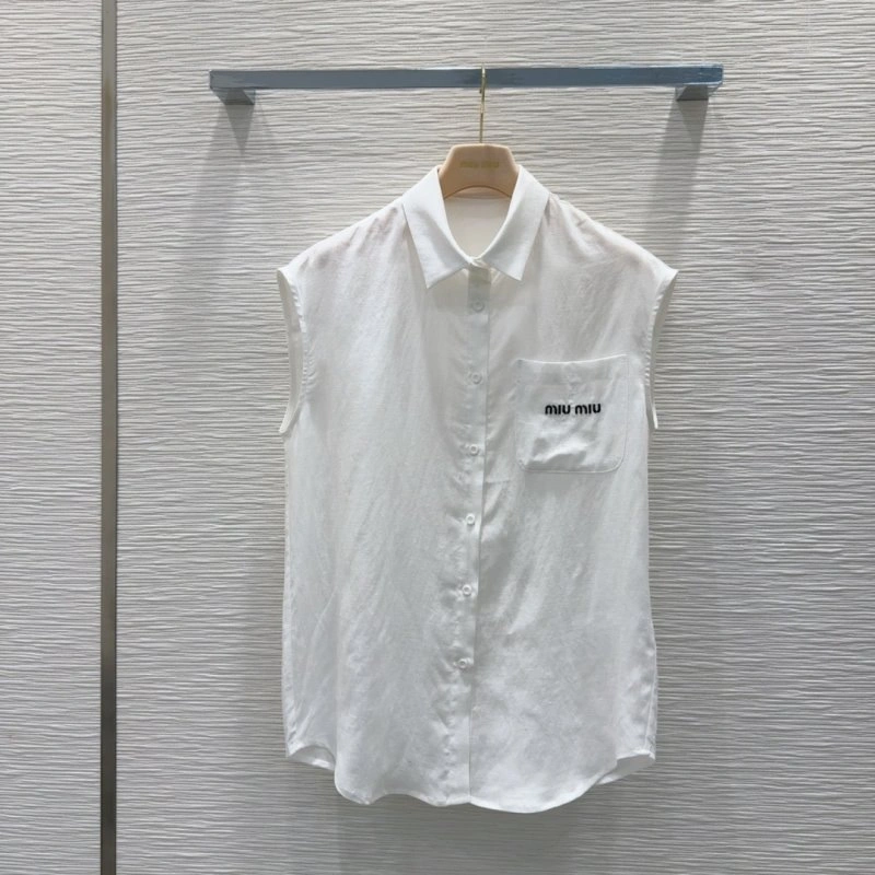 TechFriendly Miu Miu Short Suits 151146