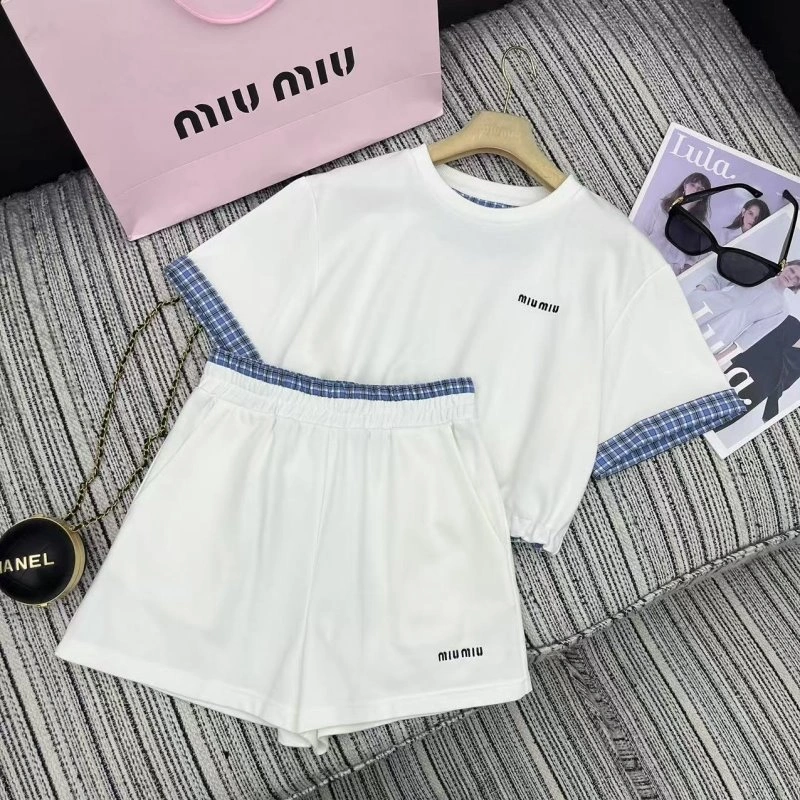 Miu Miu Short Suits ModernLook 151157