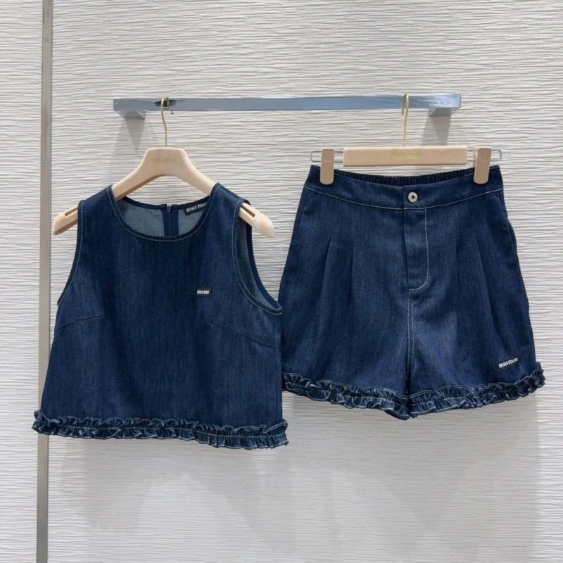 Sleek Miu Miu Short Suits 151144
