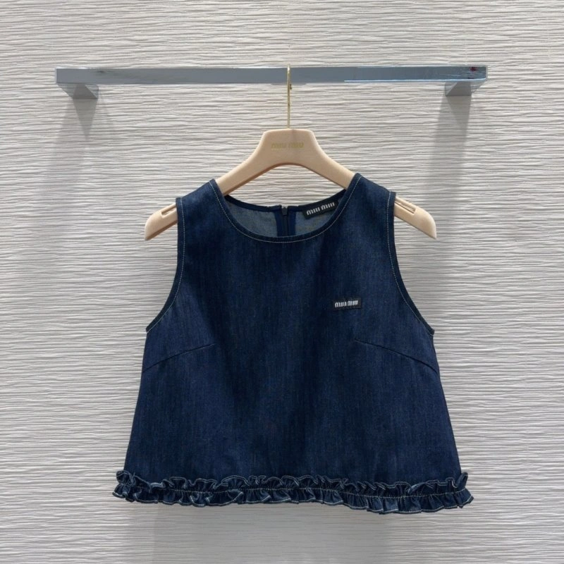 Sleek Miu Miu Short Suits 151144