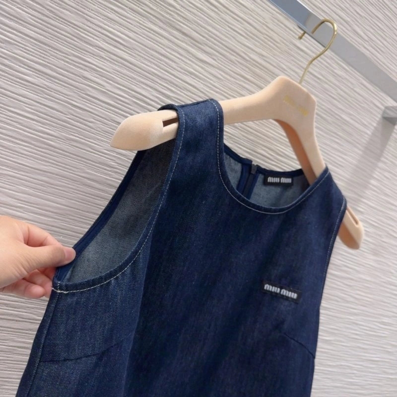 Sleek Miu Miu Short Suits 151144