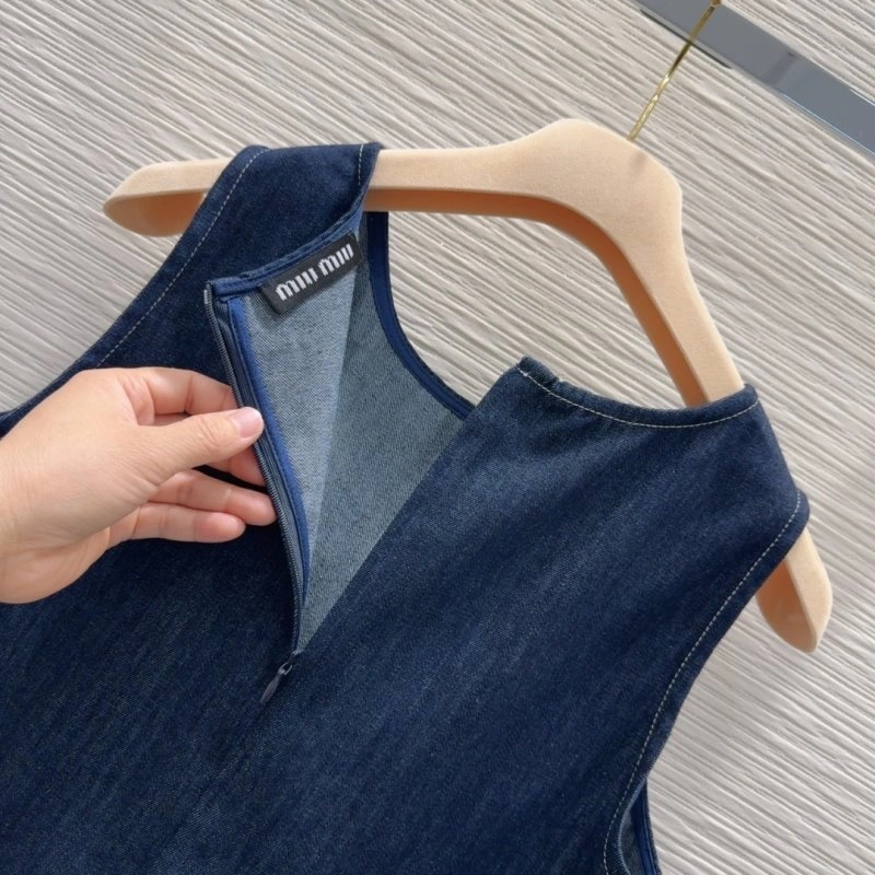 Sleek Miu Miu Short Suits 151144