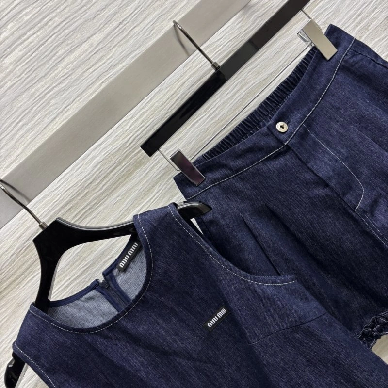 Miu Miu Short Suits Packable 151126