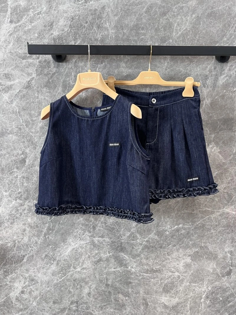 Upgraded Miu Miu Short Suits 151132
