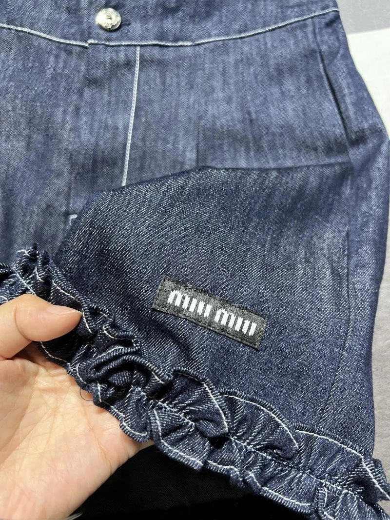 Durable Miu Miu Short Suits 151128