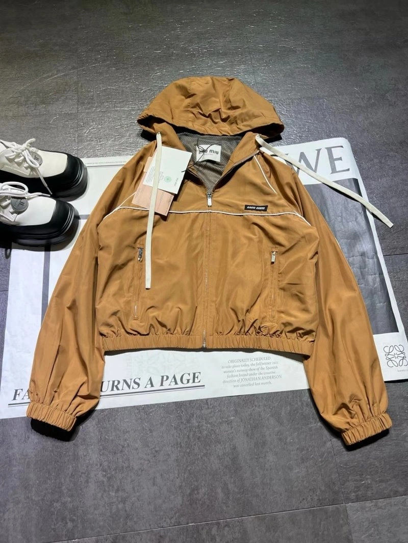 Comfortable Miu Miu Short Suits 151123