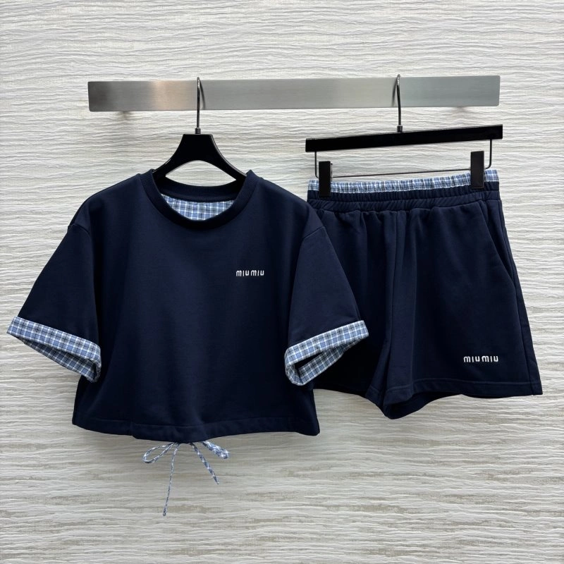 Durable Miu Miu Short Suits 156248