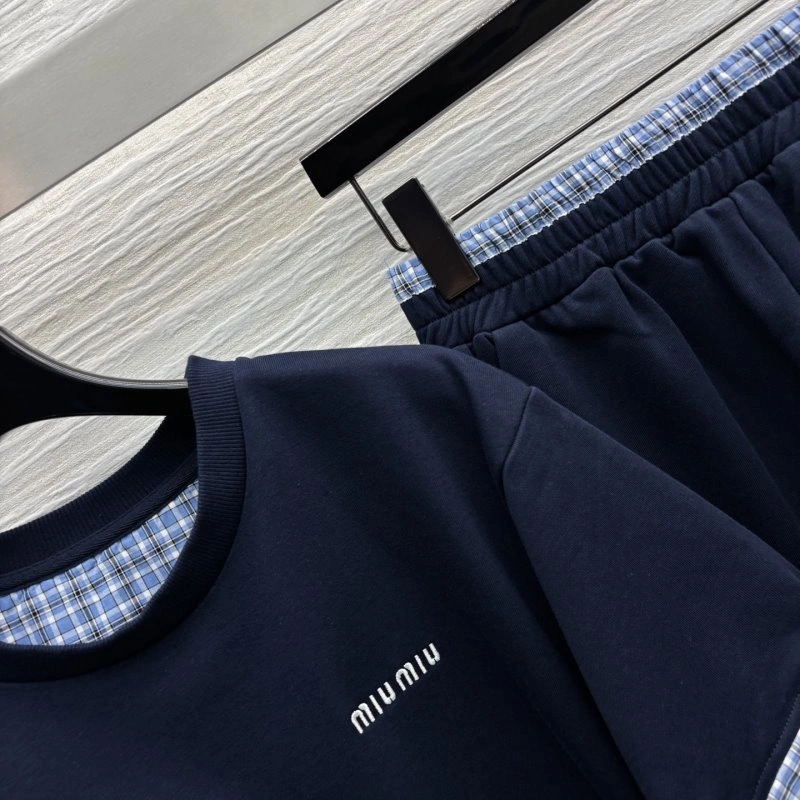 Durable Miu Miu Short Suits 156248