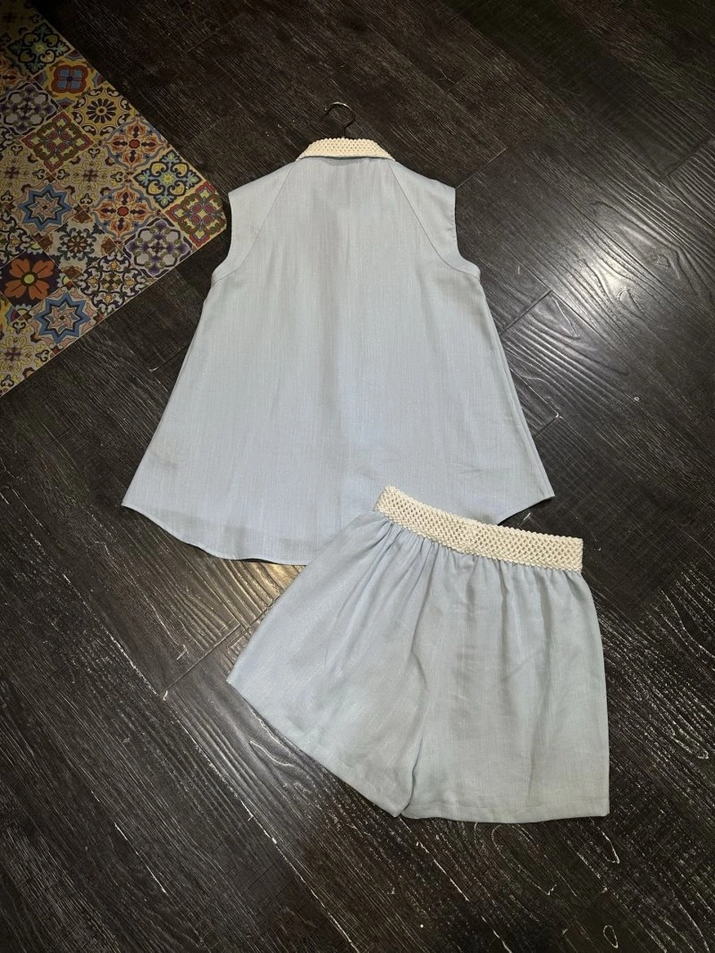 Miu Miu Short Suits ModernLook 156230