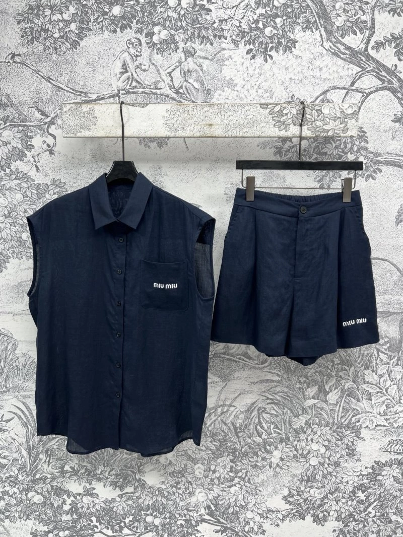 Sustainable Miu Miu Short Suits 148686