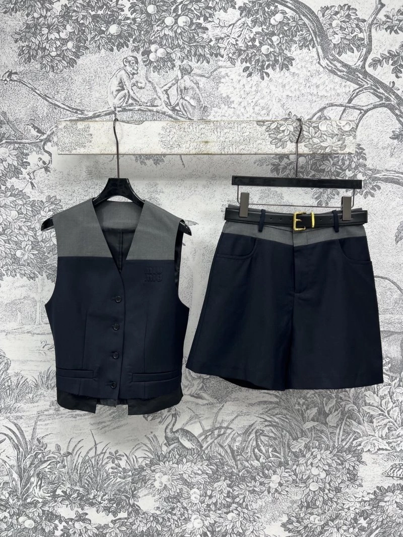 Miu Miu Short Suits FreshLook 148671