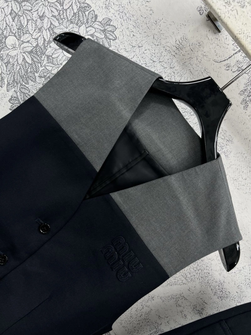 Miu Miu Short Suits FreshLook 148671