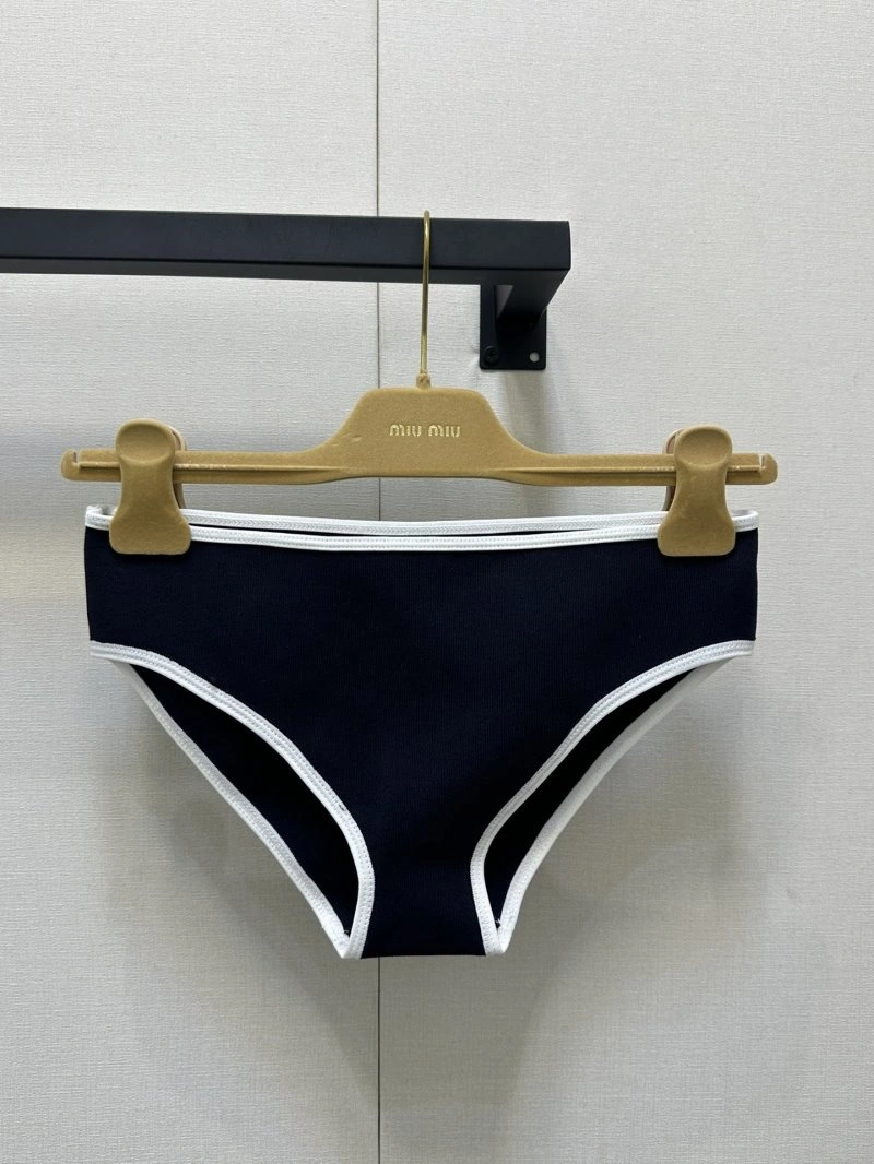 EyeCatching Miu Miu Short Suits 148675