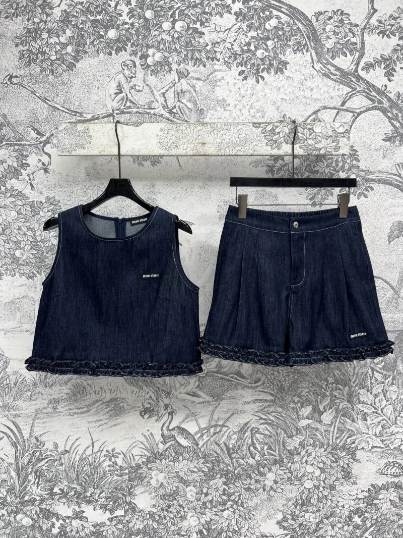 Miu Miu Short Suits Elegant 148661