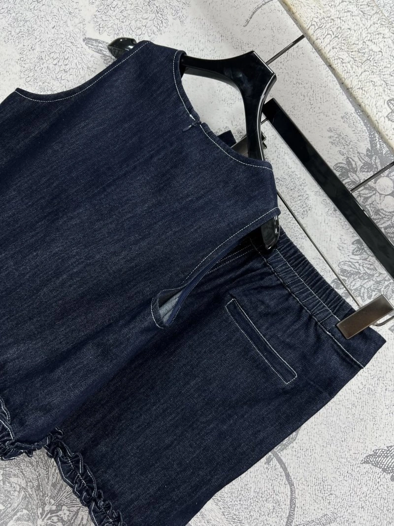 Miu Miu Short Suits Elegant 148661